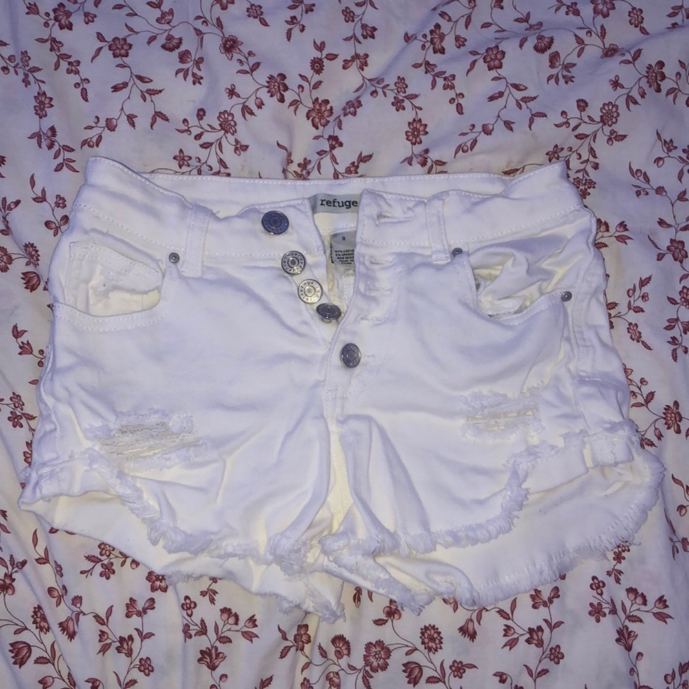 white jean shorts